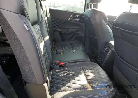 2022 Mitsubishi Outlander Sel z USA, uszkodzony, nr VIN JA4J3VA87NZ025780